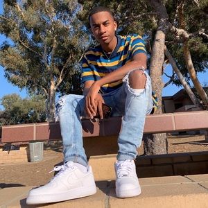 Meet your Posher, Deondre